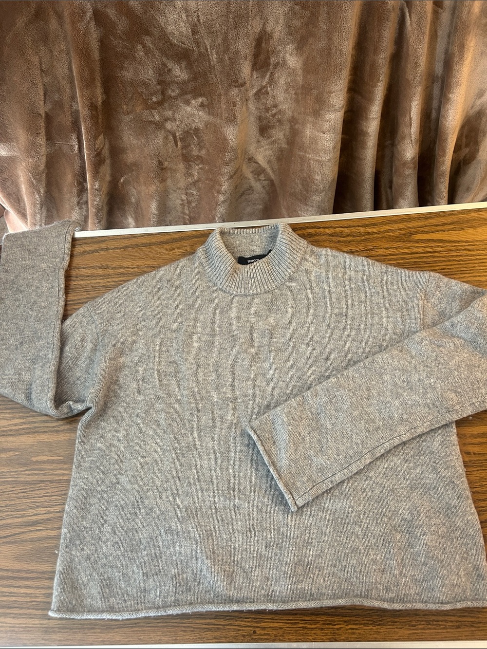 Women’s theory mock neck cashmere sweater